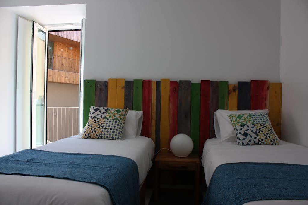Moon Hill Hostel Sintra Buitenkant foto