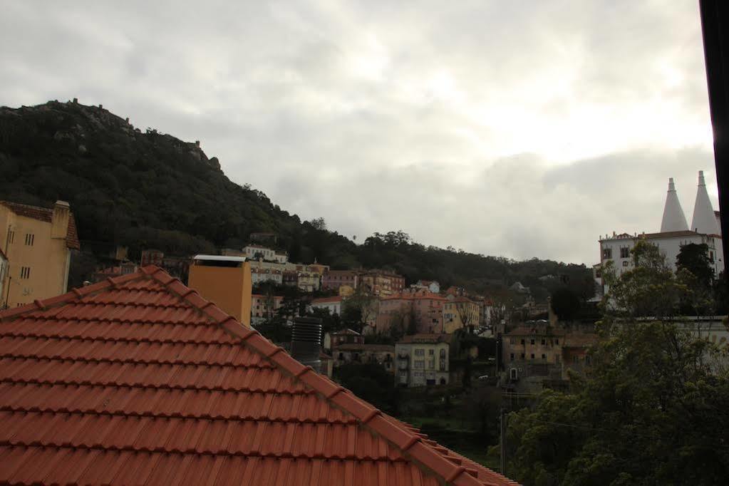 Moon Hill Hostel Sintra Buitenkant foto