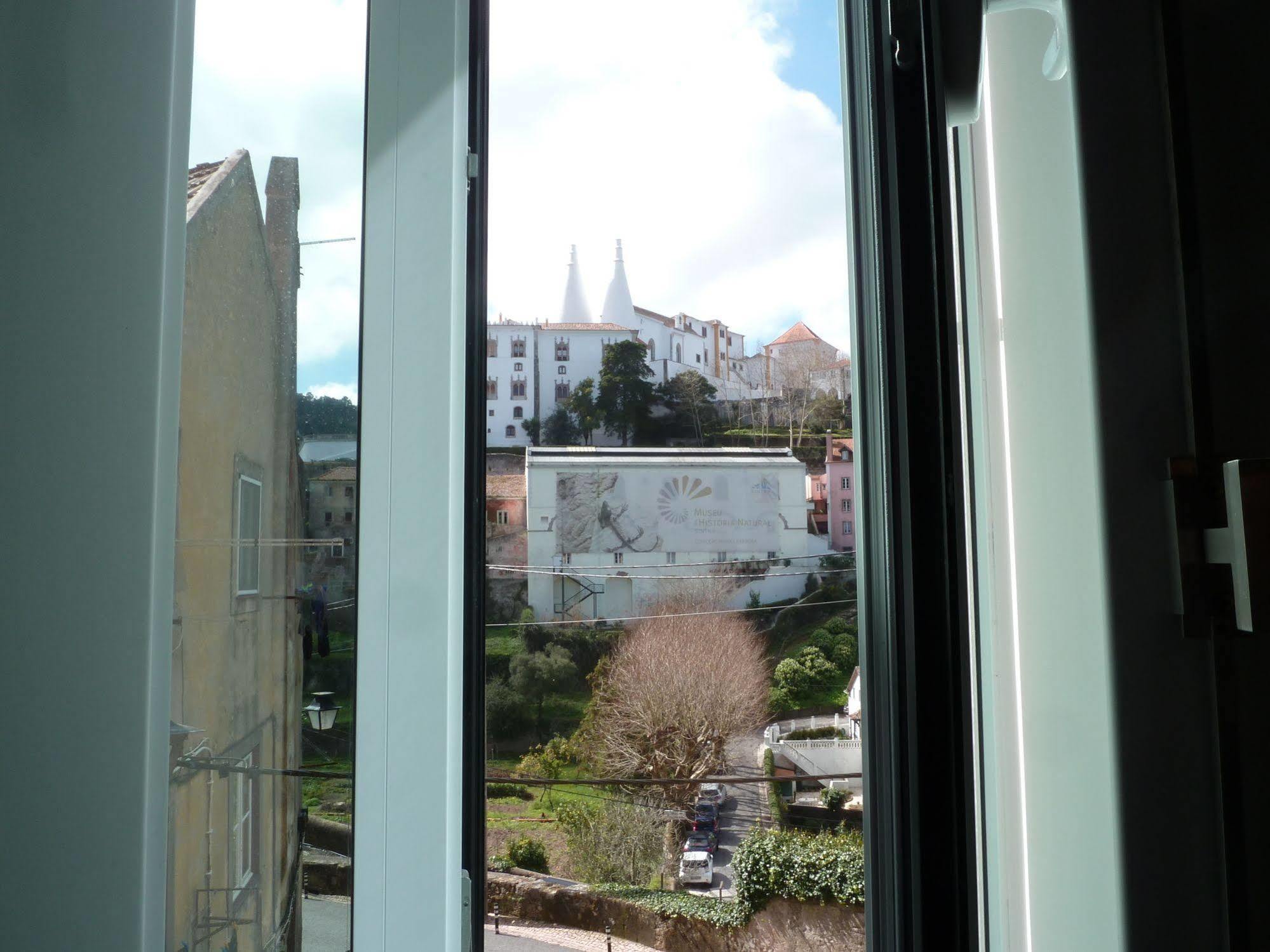 Moon Hill Hostel Sintra Buitenkant foto