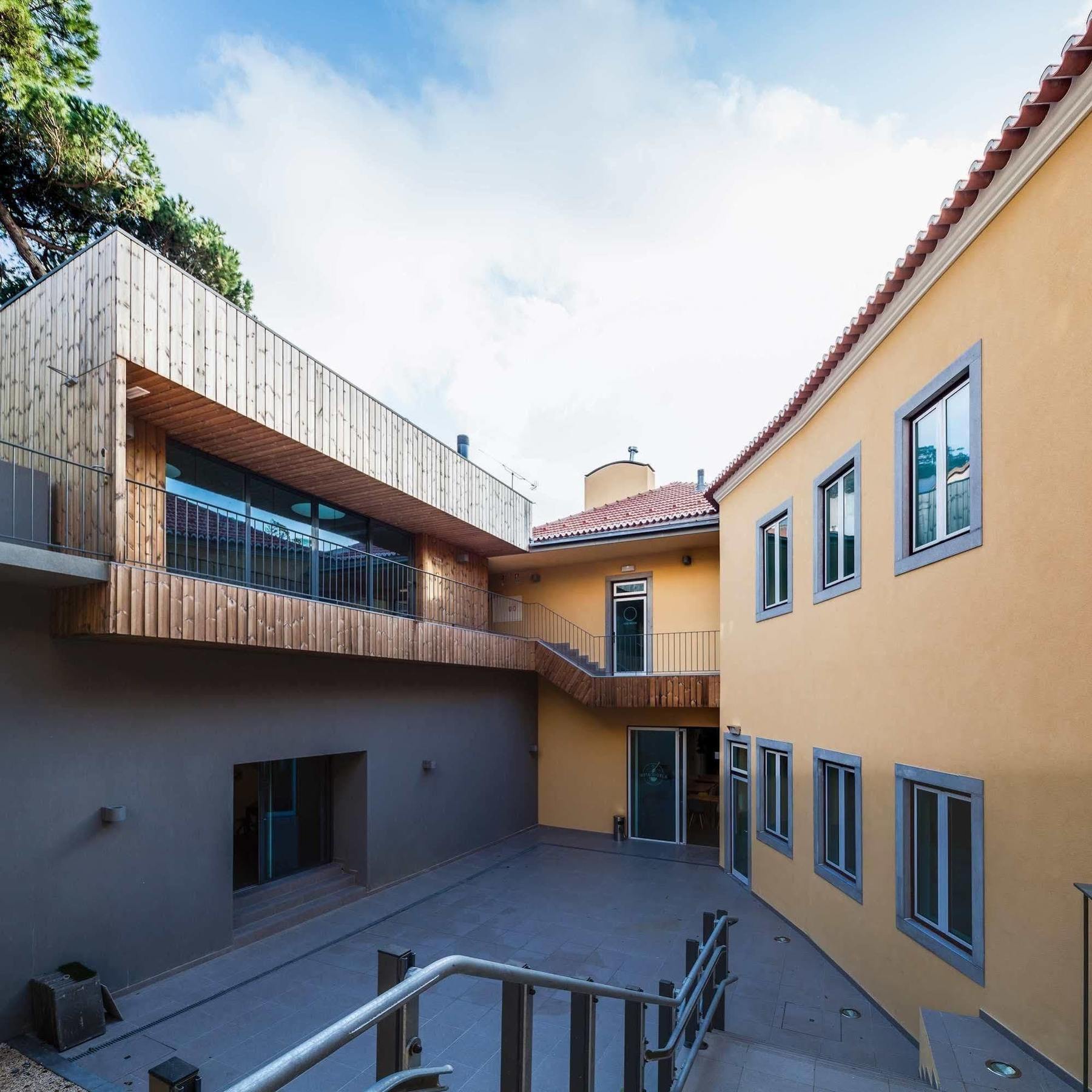 Moon Hill Hostel Sintra Buitenkant foto